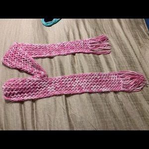 *SOLD* Pink knit scarf